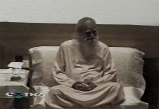 Swami Satchidananda in front of his devotees in St. Peter's Church in New York City